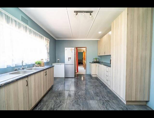 3 BEDROOM HOUSE FOR SALE IN PARKRAND